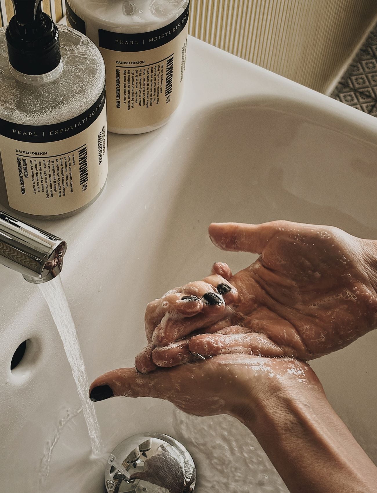 HUMDAKIN Pearl Eksfolierende Håndsæbe - Jasmin & Sandeltræ Hand Care